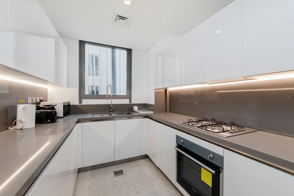 Luxe 3BR with Burj Khalifa view