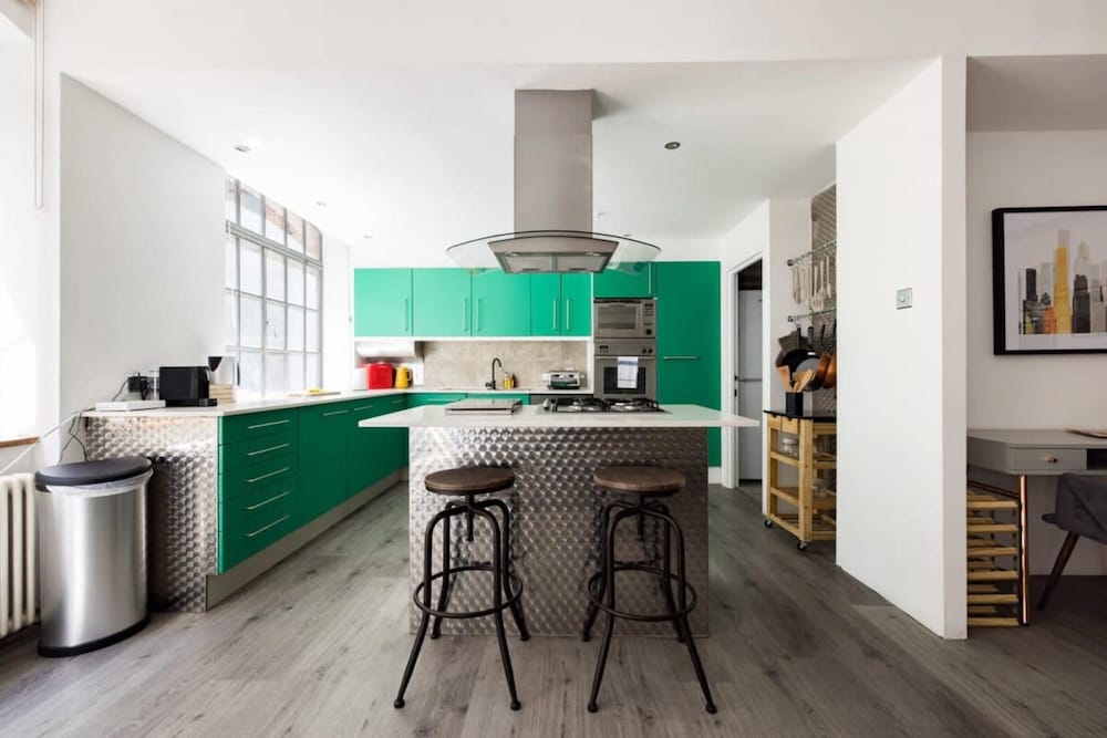 Soho Warehouse Loft With Concierge Lift