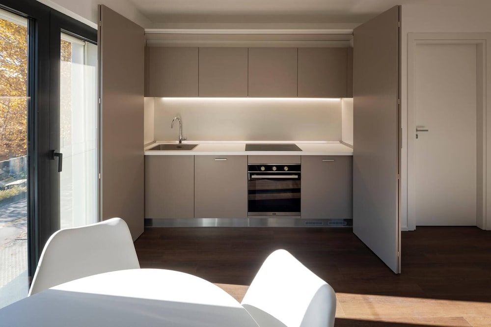 Lugano Suite Modern Concept 3