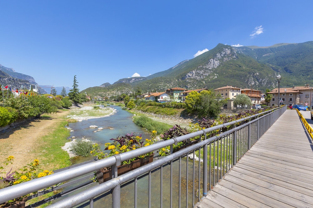 Studiorum 400mt Dal Lago view 3