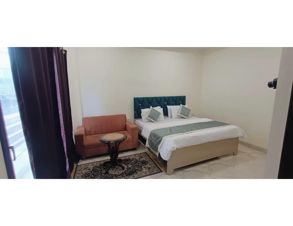 Hotel Royal Bliss
