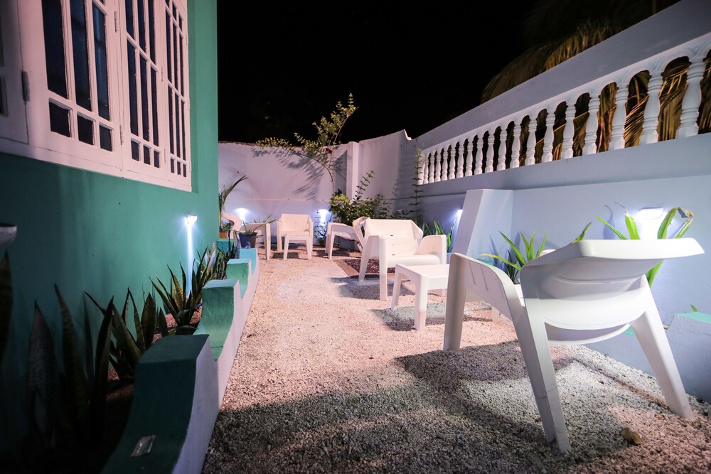 Huvadhoo Inn