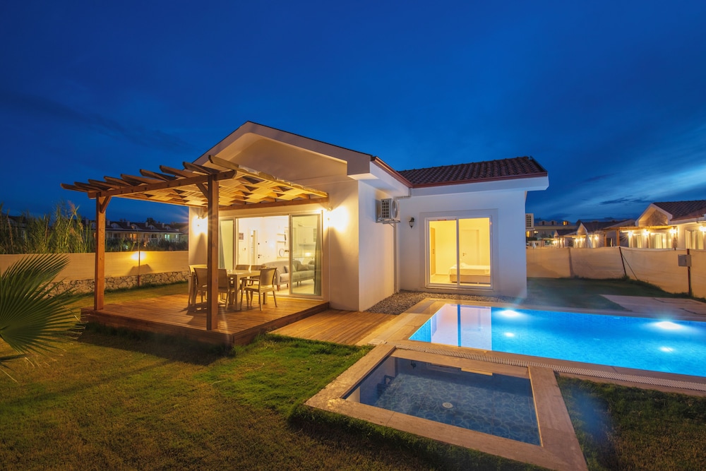 SunTeos Villa Suites - Image 6