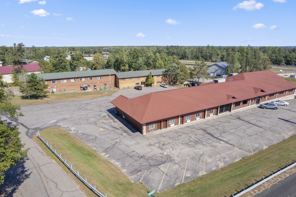 Commander Motel