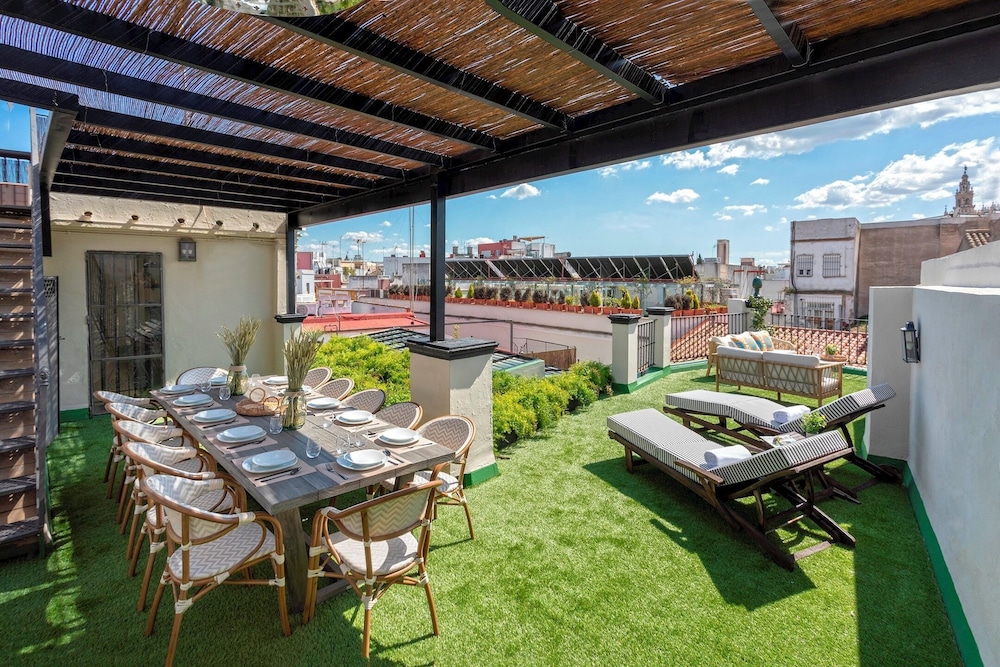 Sevillian House With Terrace. Augusto Plasencia