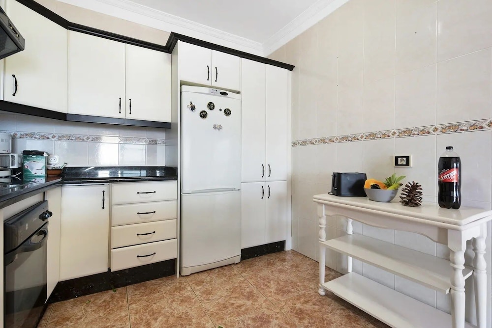 2-bed House Sleeps 4 With Free Parking