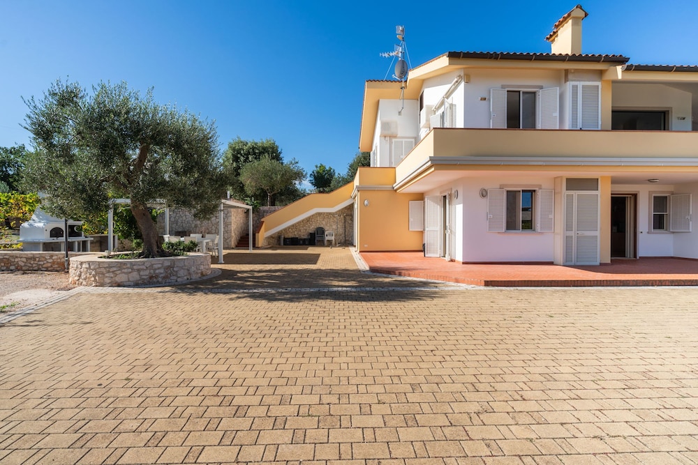 Villa Polignano con Piscina by Wonderful Italy