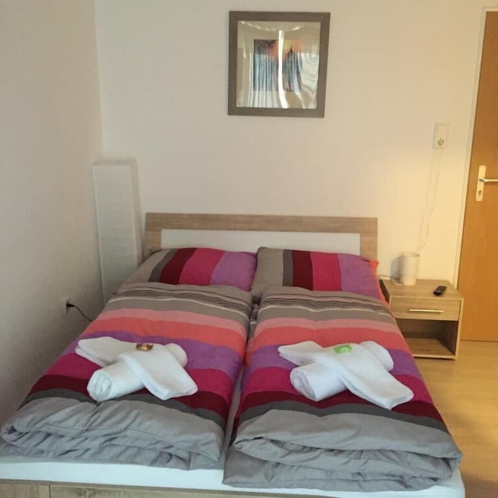 Photo 9