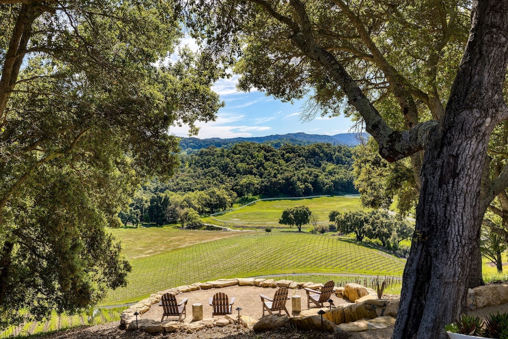 Rancho Robles by Avantstay Vineyard Villa w Views Pool Privacy