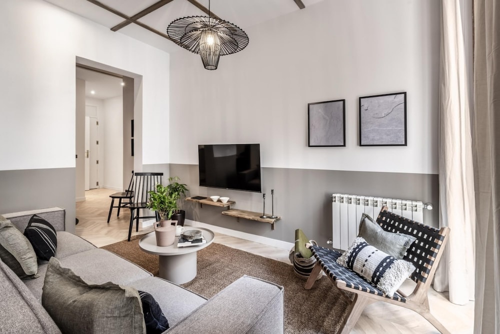 Baquo - 4 Bedrooms in Malasa a