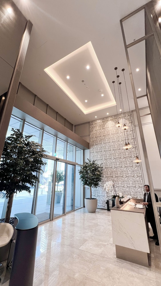 Grande Suites by Hostiva - Sea View