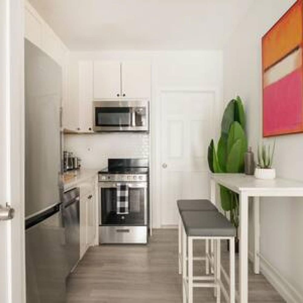 New Modern Studio UES W D