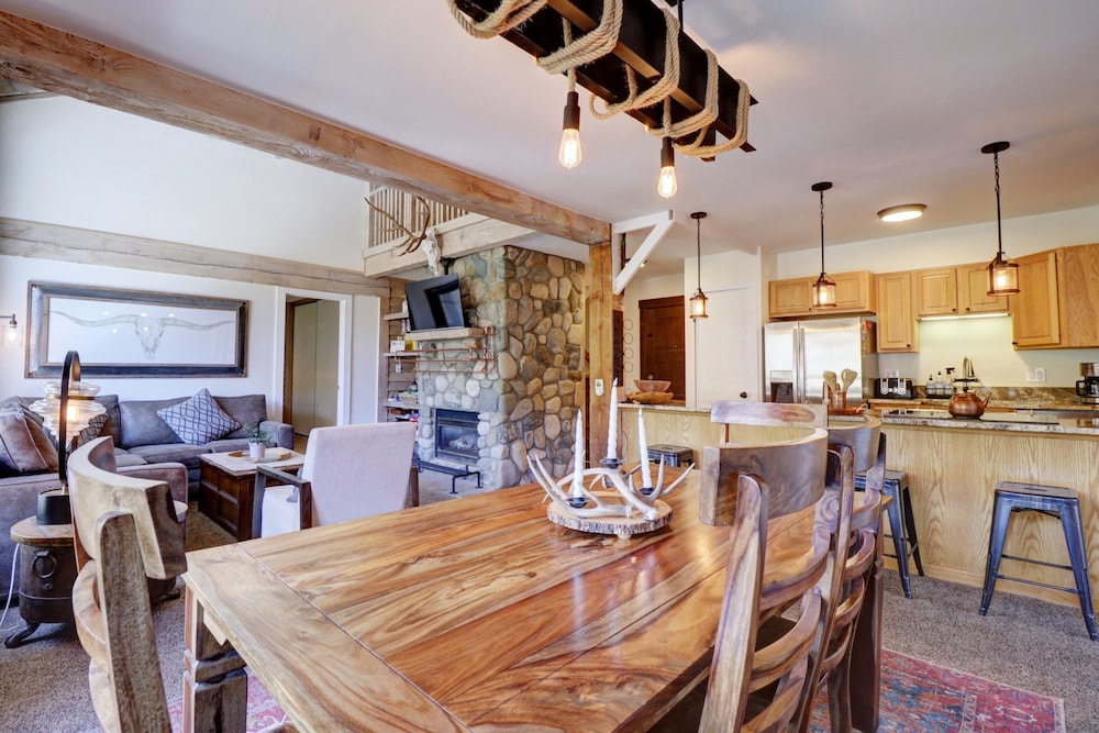 An206 Anaconda 4 Bedroom Condo