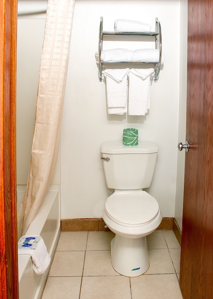 Budget Inn and Suites