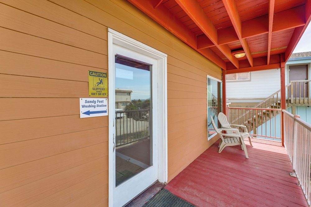 Group Friendly! Rockaway Beach Oasis w/ Game Room