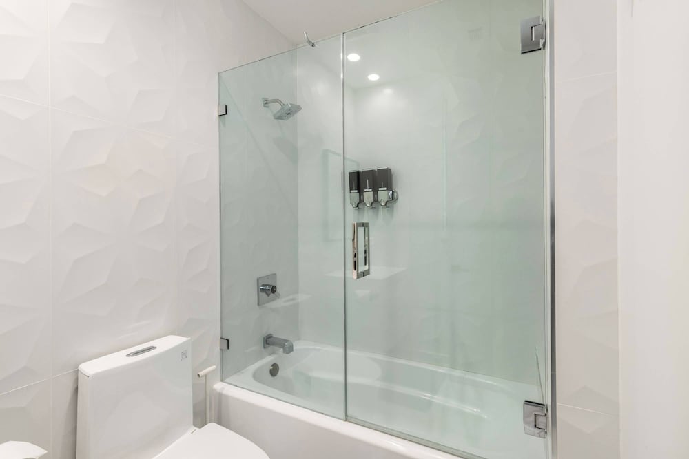 @ Marbella Lane - Luxi 4BR Haven w/ Skyscape Views