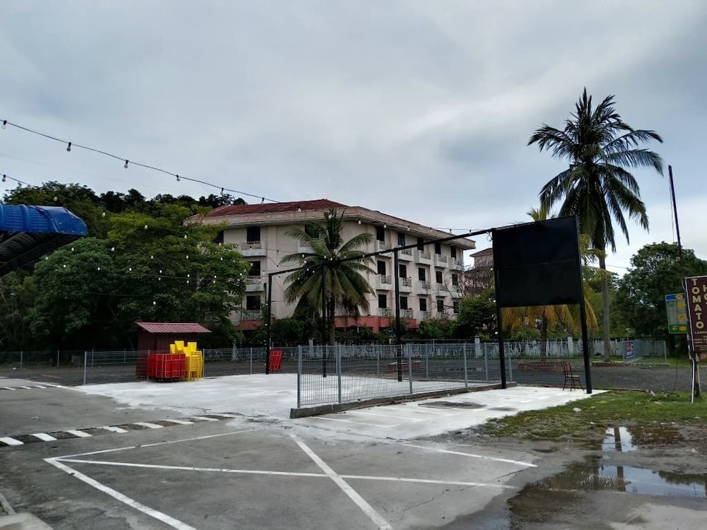 Tomato Motel