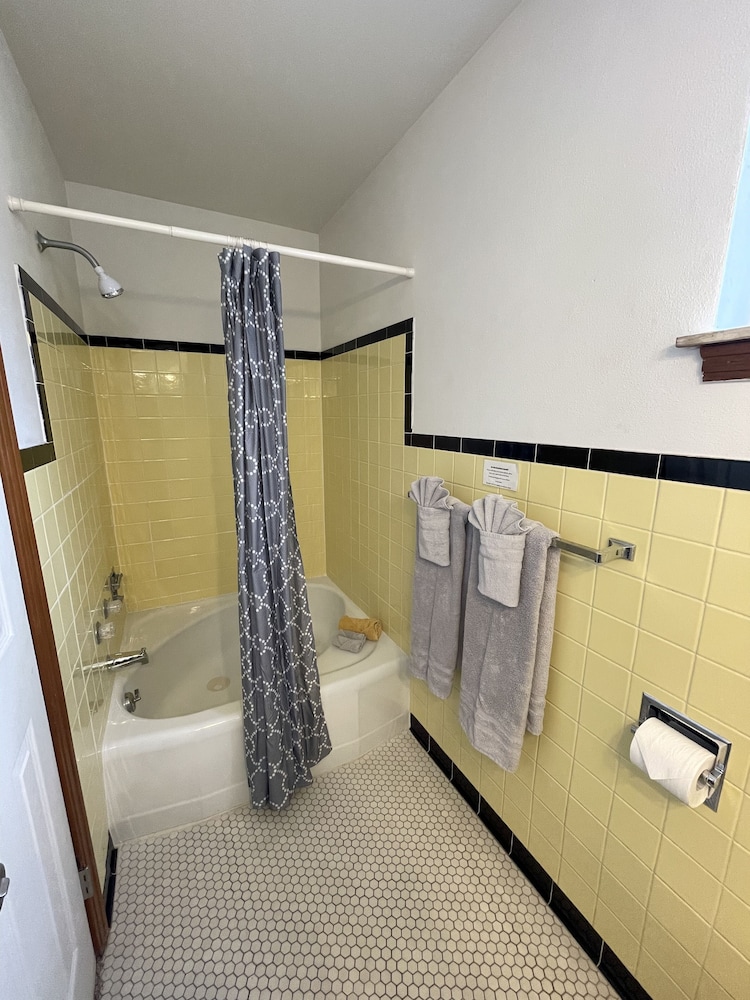 Aldeco Motel - Property Image 12