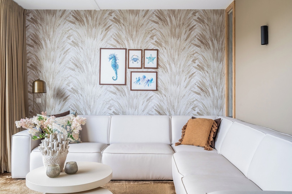 Inviting Apartment With a Garden