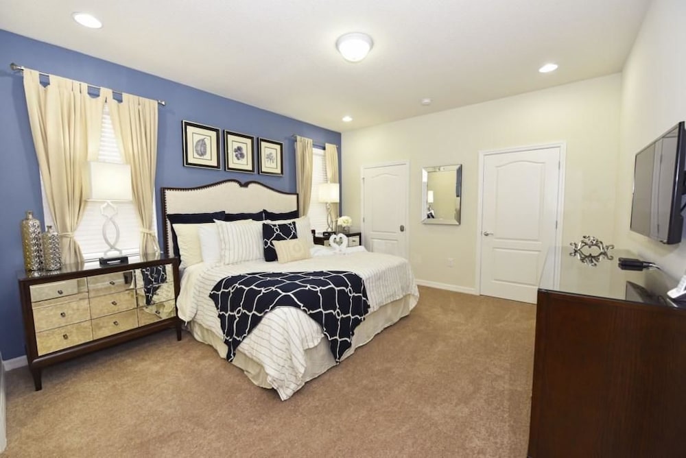 8878 Windsor Hills House 8 Bedroom by Florida Star