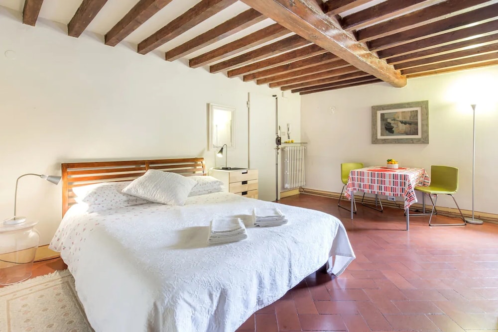 Studio apt (n.2) Ancient Palazzo