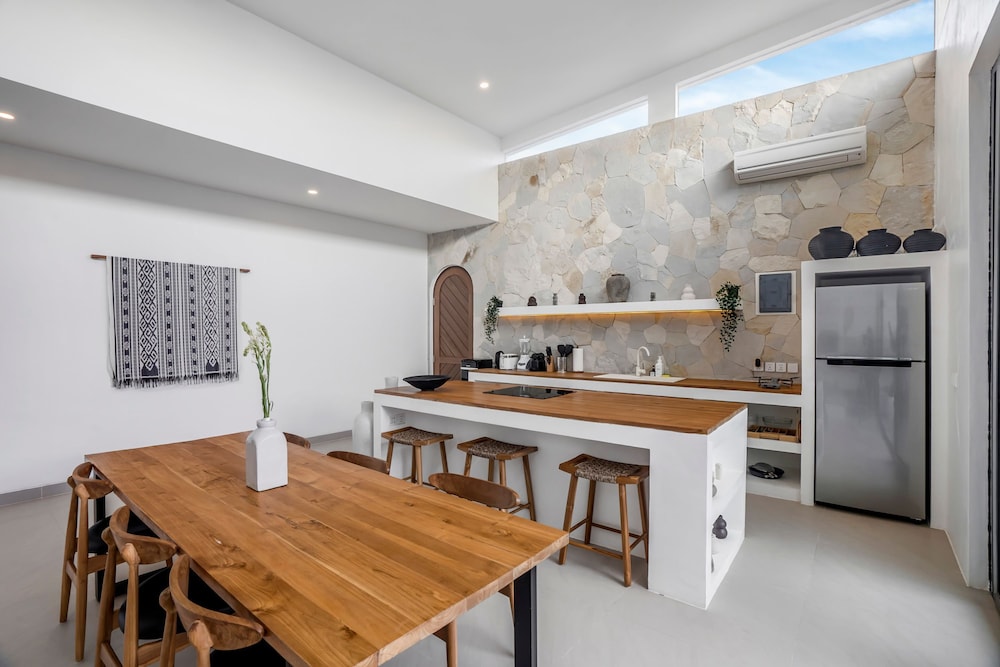 Villa Kanina by Alfred in Bali - Modern 3BD Villa w Pool Close to Bingin Beach