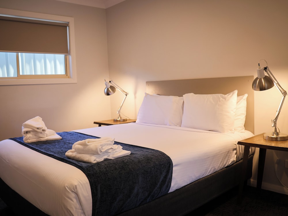 Eastend Studio Apartments