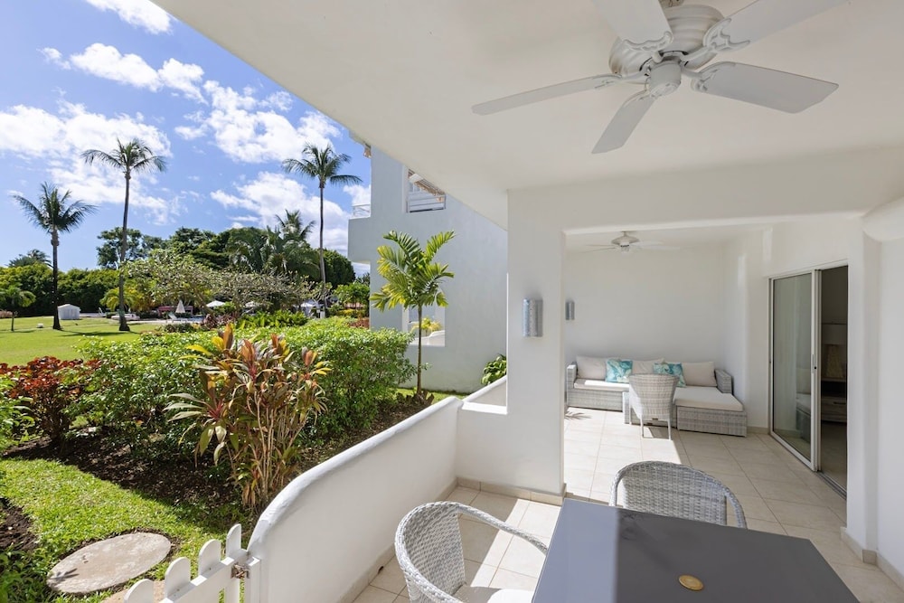 Glitter Bay Estate 112 2 Bedroom Apts