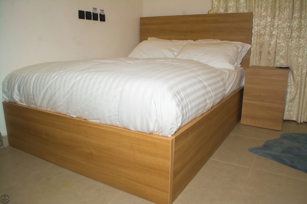 1BD Serenity Dubai Suites