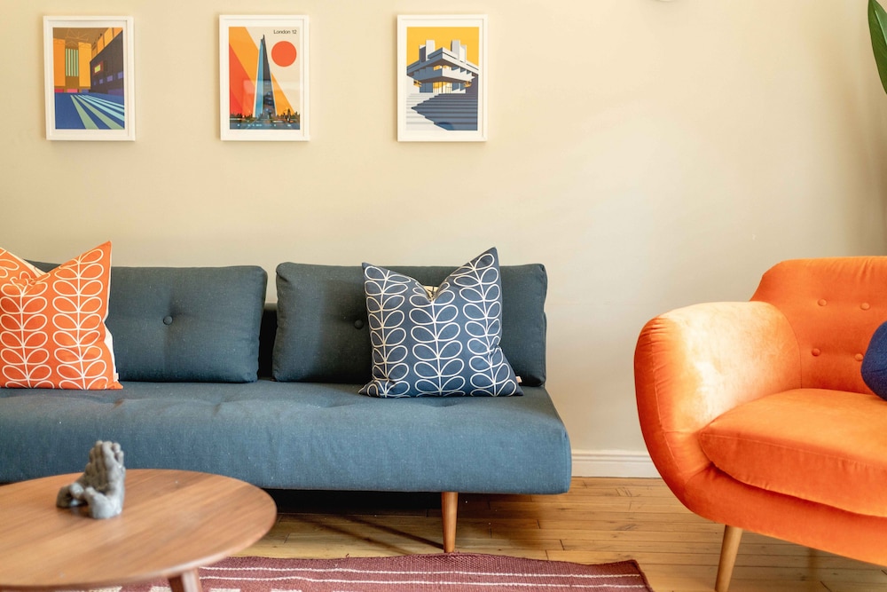 Serene Garden Flat - Steps From Tower Bridge