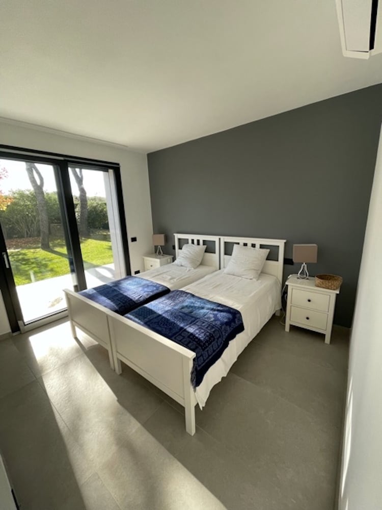 Fantastic Villa With Private Pool - Luxury Holidays on Private Island Albarella view 3