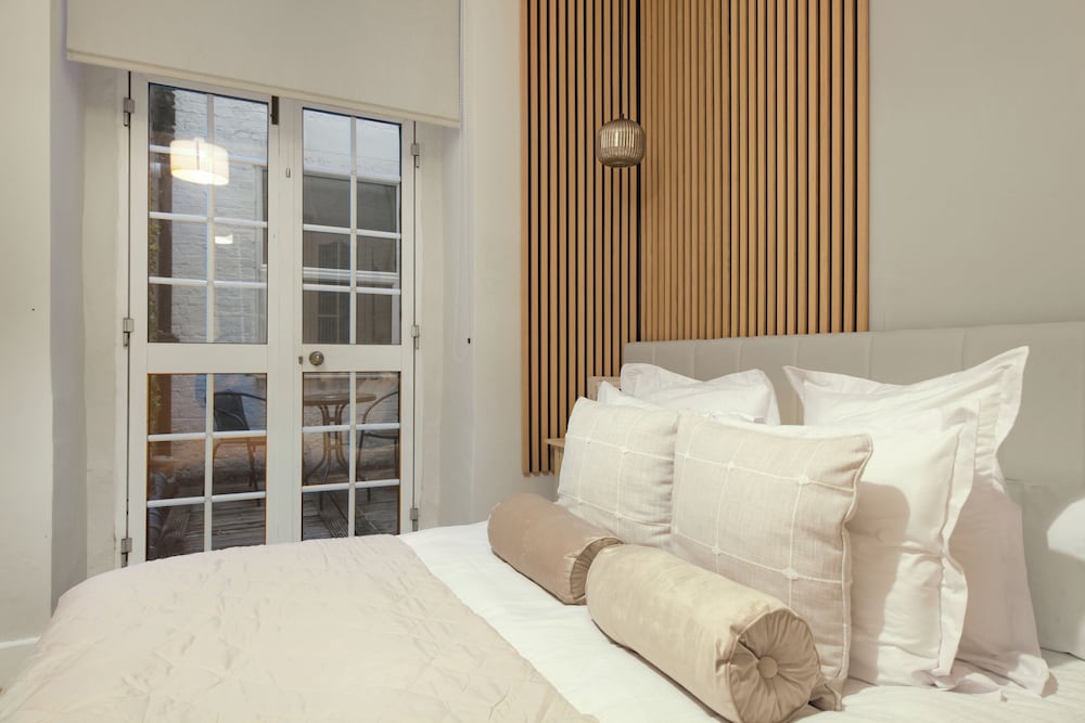 Redcliffe Square Flat
