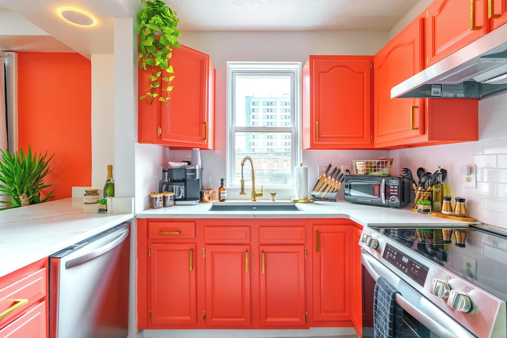 Jungle House Boutique Suites – Short North & Convention Center