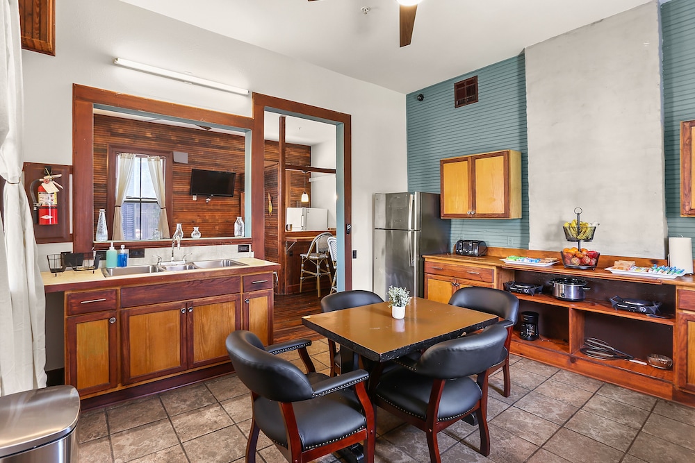 Site 61 Guesthouse