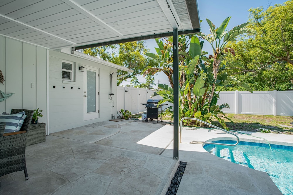 Sarasota Resort-like Living Near Siesta Key For 10