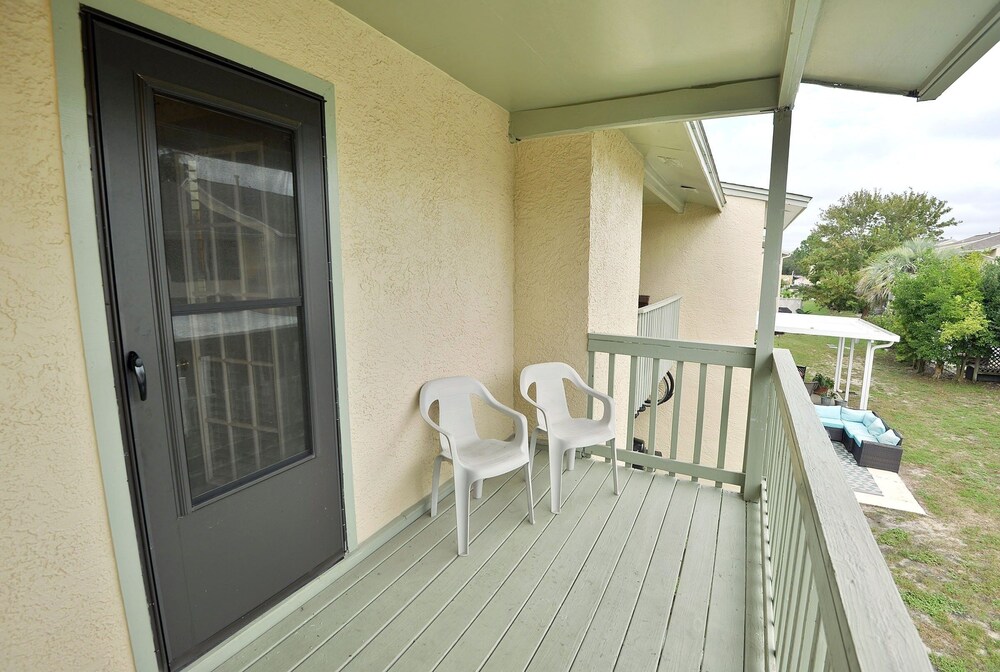 133 West Leslie Lane 2 Bedroom Townhouse