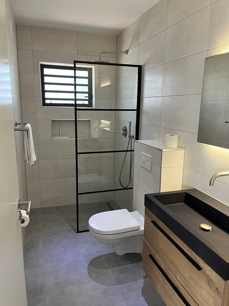 Apartment Serena, Mambo Beach