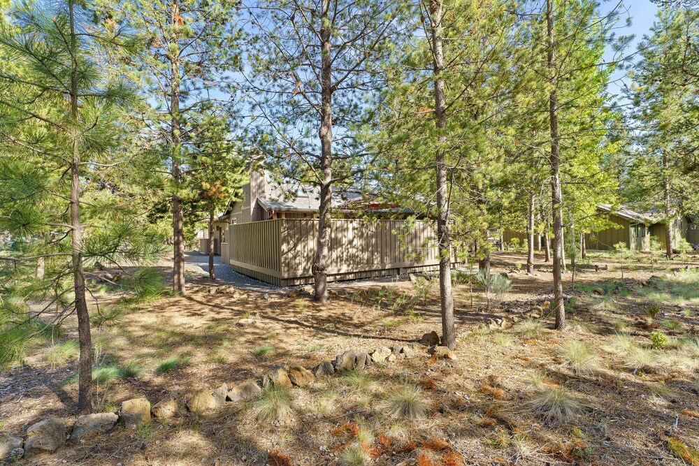 6 Dutchman 3 Bedroom Home