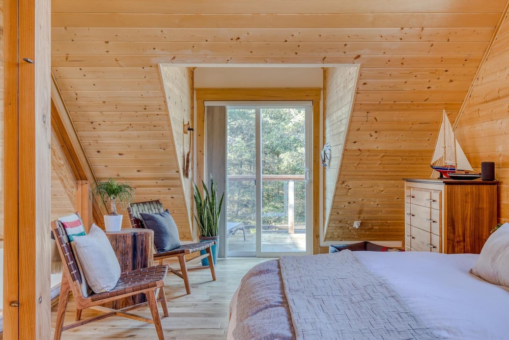 Boutique Cabin Design Luxury Hot Tub Path to Beach