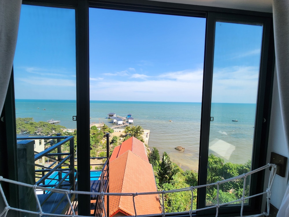 Sunny Shore Resort