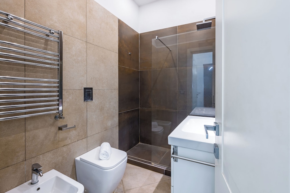 Chiaia Boutique Flat on Pedestrian Area by Napoliapartments