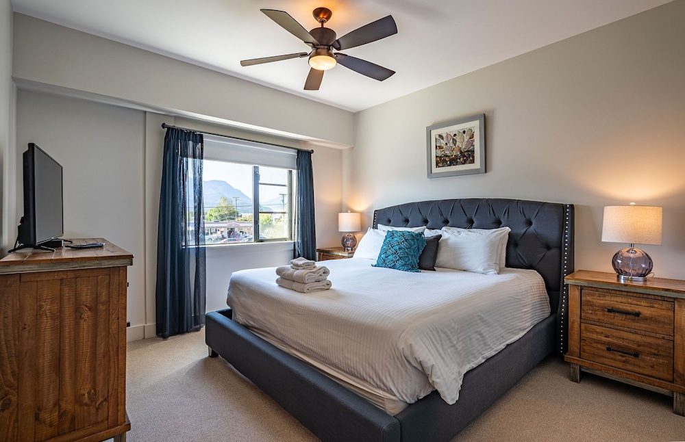 Downunder Mountain Retreat by Revelstoke Vacations - Image 3