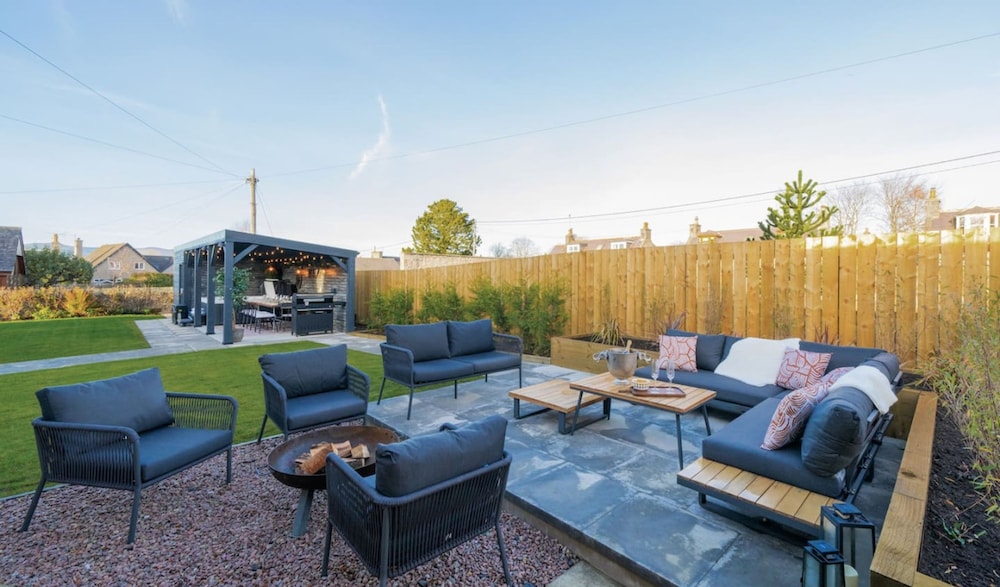 Blythewood Aberdeenshire Luxury House With Hot Tub