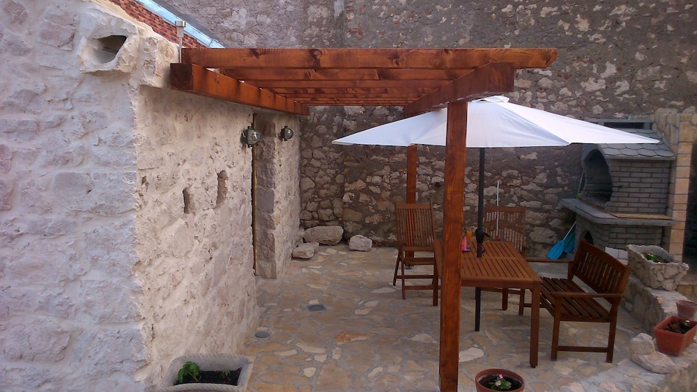 Apartments Petra view 3