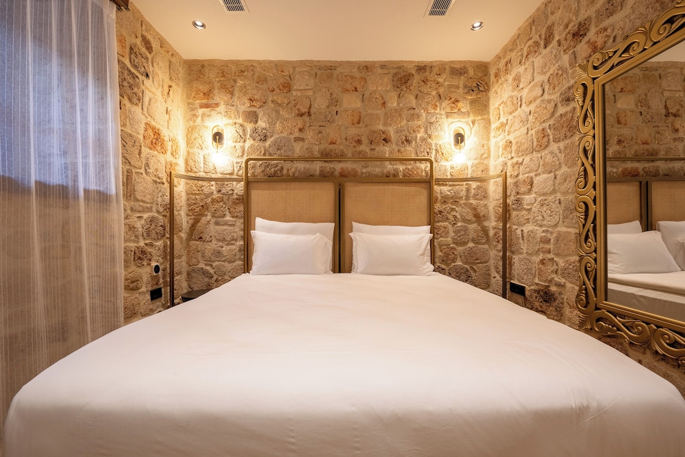 Belmondo Süitler - Image 31