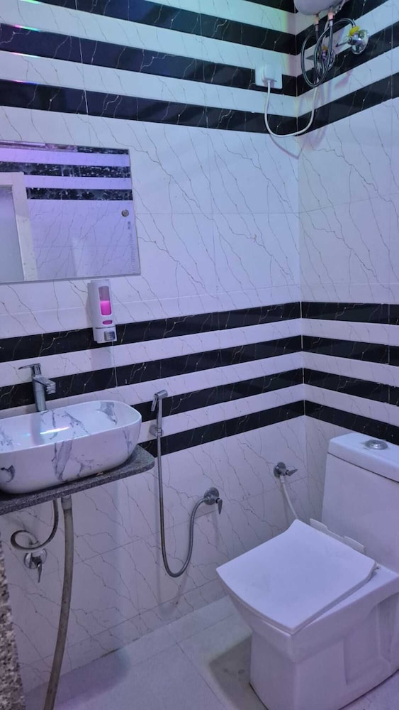 Shree Hanuman Hotel