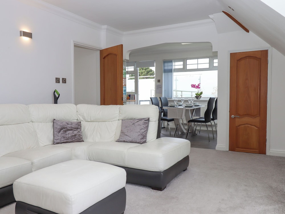 Flat 3 Channel View