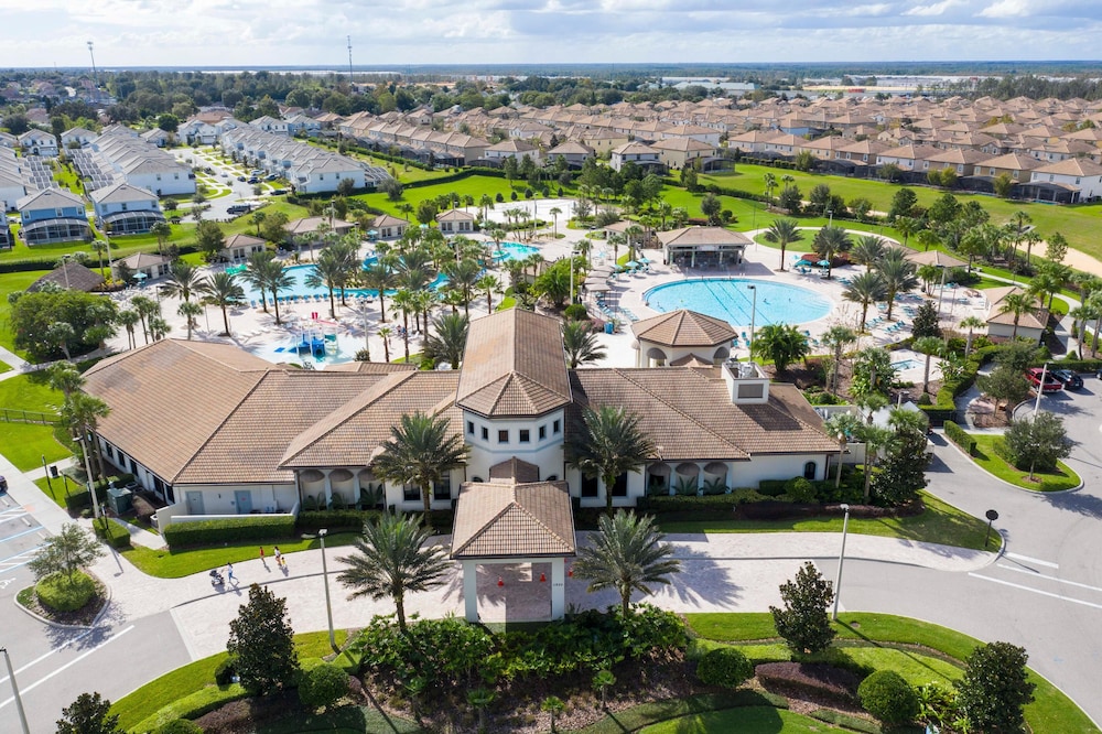 1169 CD - Game Room Condo: Pool, Disney Nearby