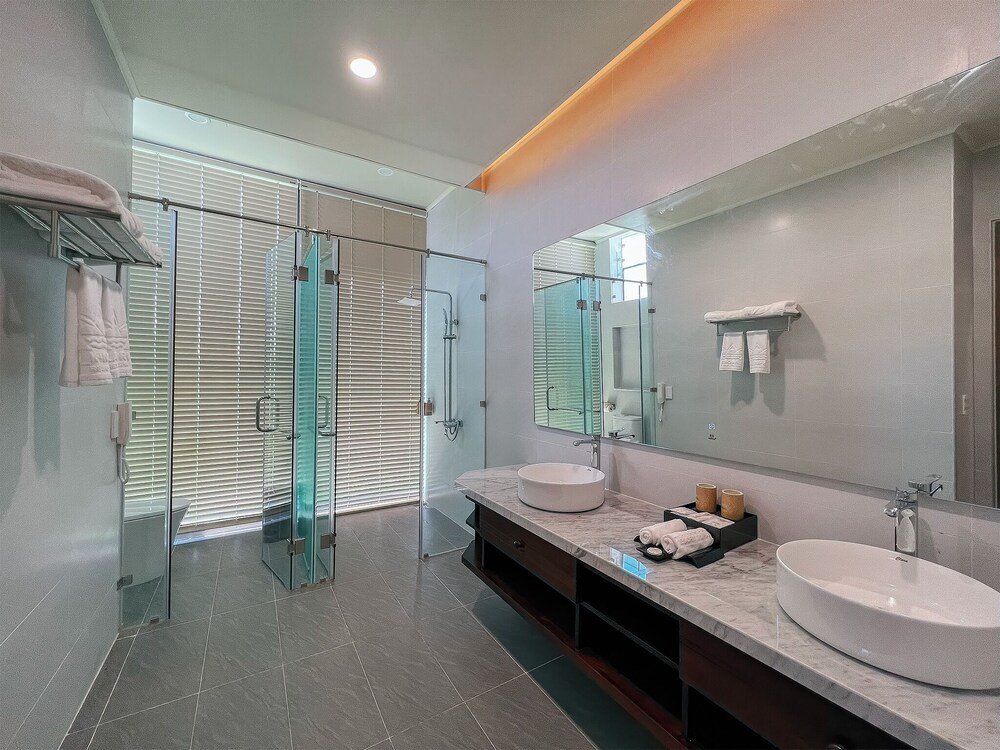 Lamori Resort & Spa