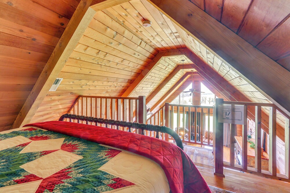 Stunning Gore Vacation Rental on 10 Acres of Land! view 4